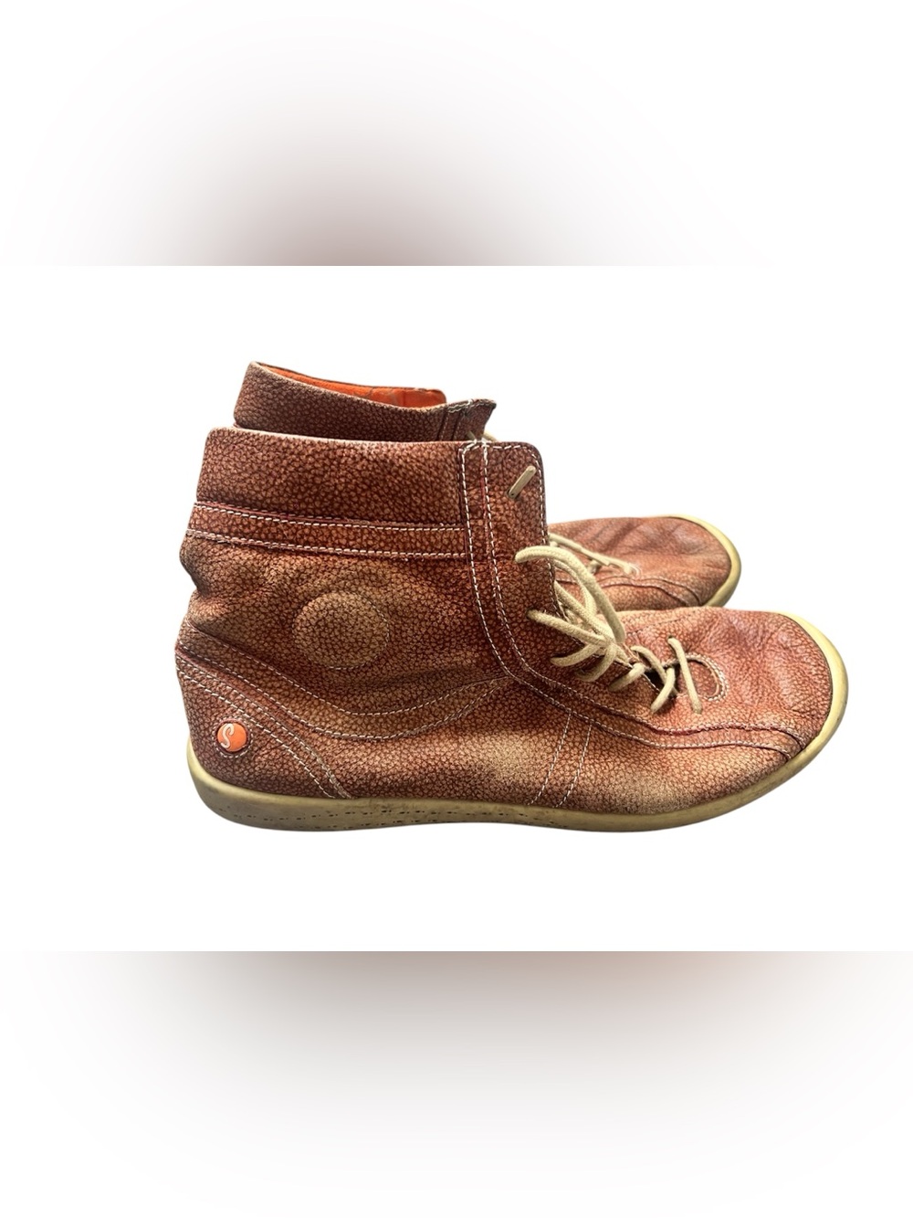 Softinos pebbled leather lace up boots Size 8.5 $210